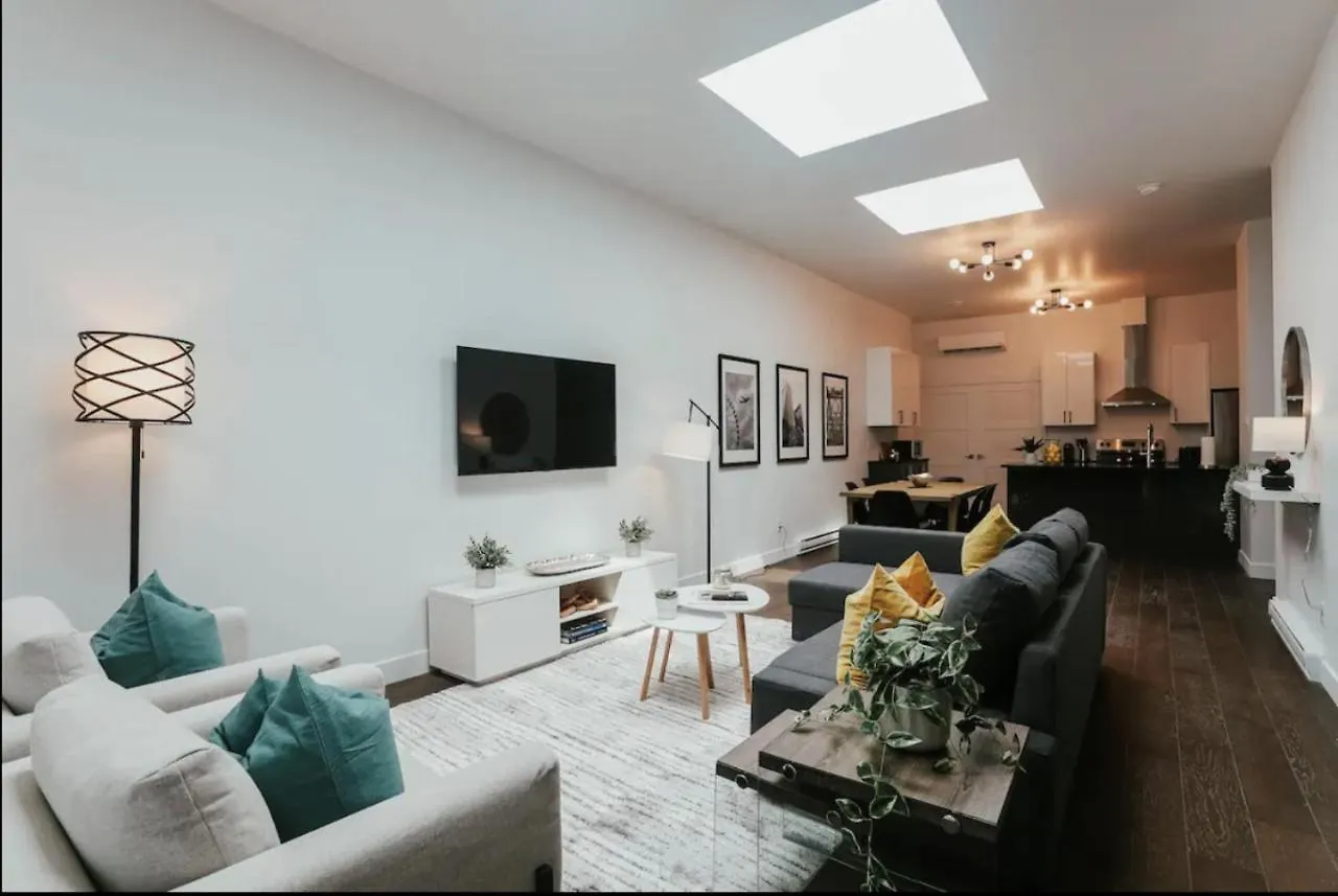 Stylish And Bright 2Bdr Near St-Hubert Plaza Apartment Montreal 0*,  Canada